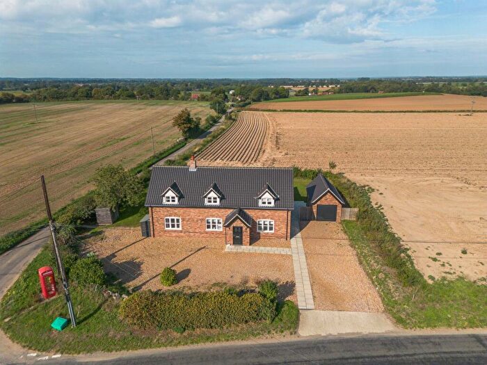 4 Bedroom Detached House For Sale In Felmingham Road, Skeyton., NR10