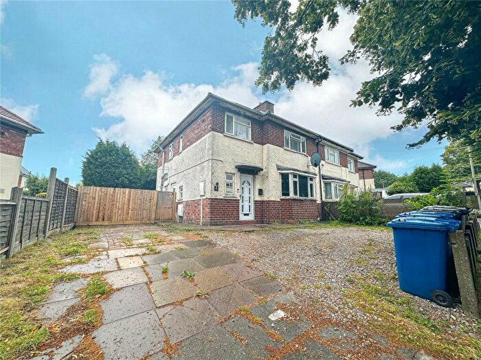 4 Bedroom Semi-Detached House To Rent In Manor Road, Tamworth, Staffordshire, B77