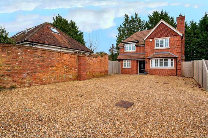 4 Bedroom Detached House To Rent In North Street, Winkfield, SL4