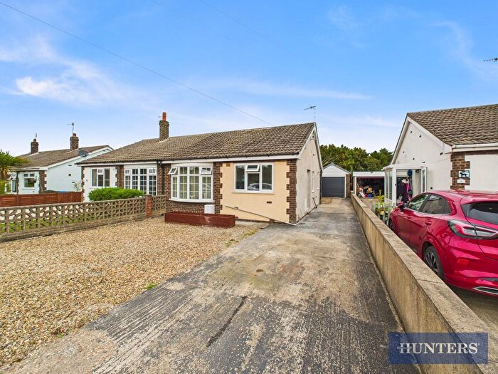 2 Bedroom Semi-Detached Bungalow For Sale In Lennox Close, Hunmanby, YO14
