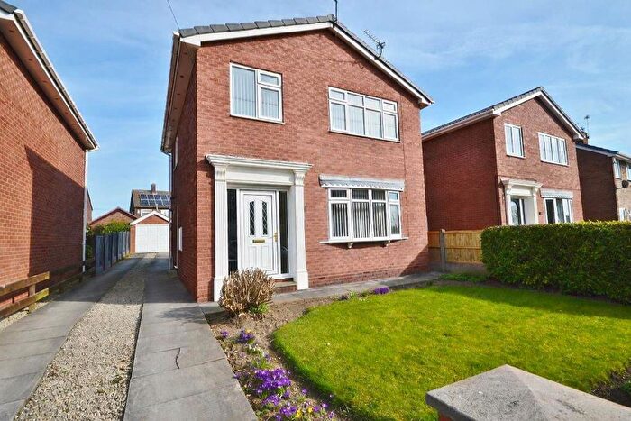 3 Bedroom Detached House To Rent In Davis Avenue, Castleford, WF10