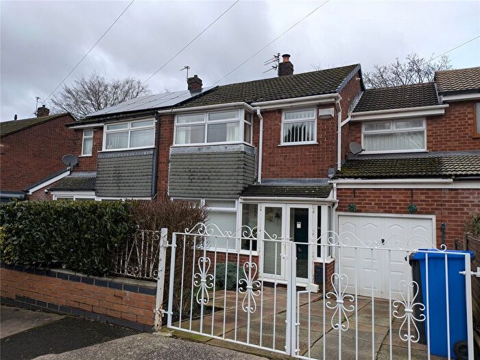 4 Bedroom Semi Detached House For Sale In Clifton View, Clifton, Swinton, Manchester, M27