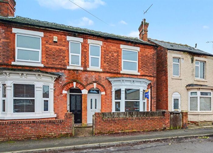 3 Bedroom Semi Detached House For Sale In Albert Avenue, Stapleford, Nottingham, NG9
