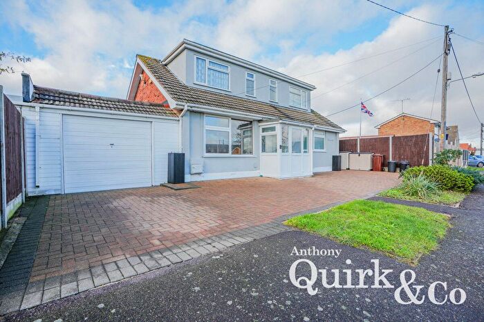 4 Bedroom Detached House For Sale In Station Road, Canvey Island, SS8