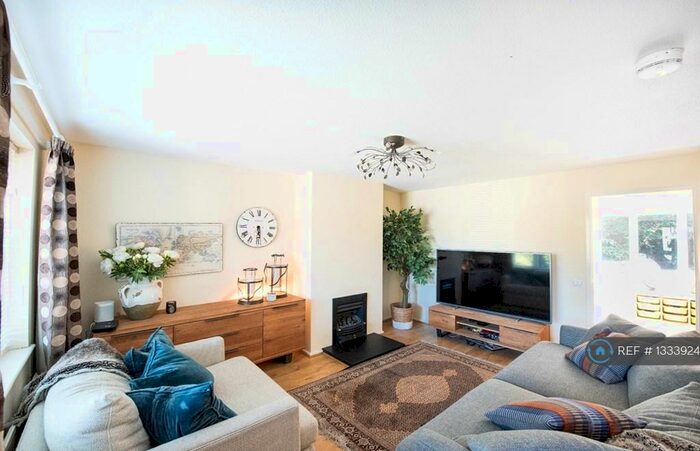 3 Bedroom Semi-Detached House To Rent In King James Way, Henley-On-Thames, RG9