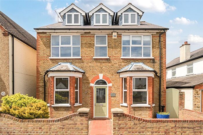 5 Bedroom Detached House For Sale In Derry Downs, Orpington, BR5