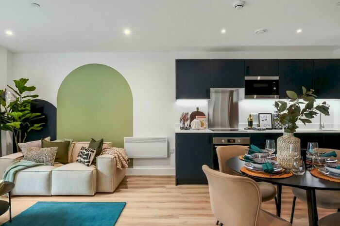 3 Bedroom Apartment To Rent In St Cecila Street, Leeds, LS2