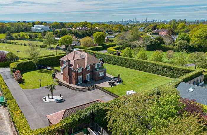 5 Bedroom Detached House For Sale In Brook Avenue, Warsash, Southampton, SO31
