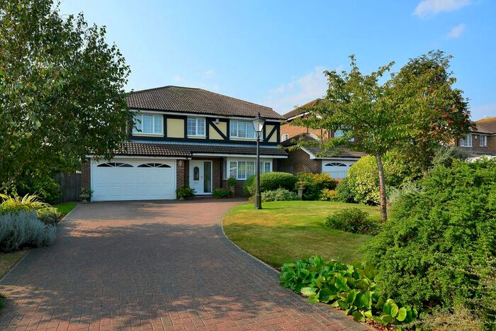 5 Bedroom Detached House To Rent In Hartsdown Road, Margate, CT9