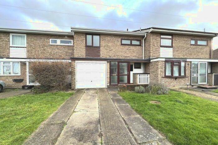 3 Bedroom Property To Rent In Bowater Way, Southampton SO40