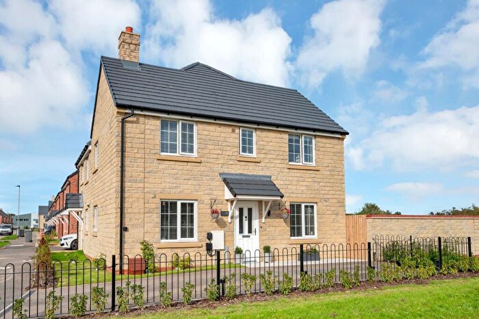 3 Bedroom Semi-Detached House For Sale In Sovereign Way, Stamford, PE9