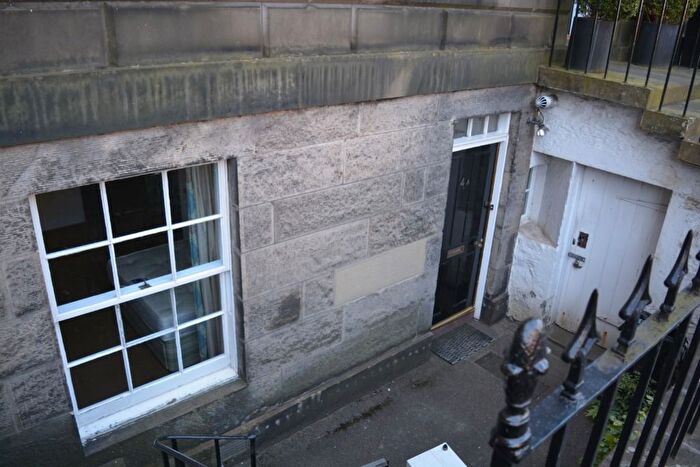2 Bedroom Flat To Rent In Lynedoch Place, West End, Edinburgh, EH3
