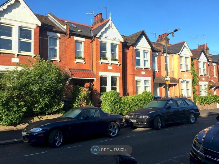 2 Bedroom Maisonette To Rent In Deacon Road, Willesden Green, NW2