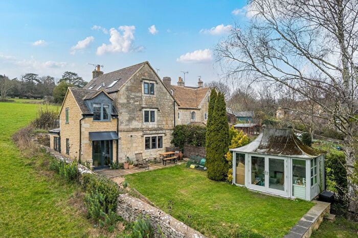 4 Bedroom Semi-Detached House For Sale In Clattergrove, Painswick, Stroud, GL6