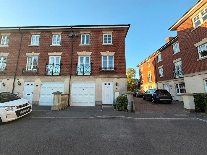 4 Bedroom End Of Terrace House To Rent In Maumbury Square, Dorchester, DT1