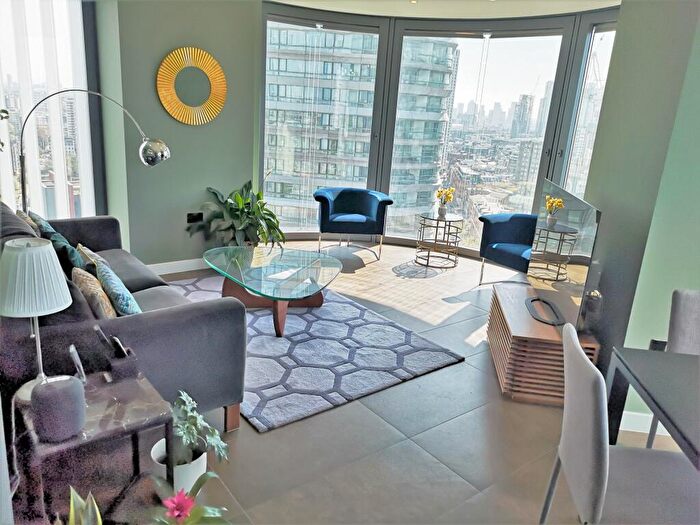 2 Bedroom Flat For Sale In Chronicle Tower, City Road, Islington, London, EC1V