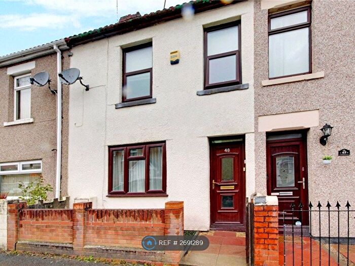 3 Bedroom Terraced House To Rent In Summers Street, Swindon, SN2