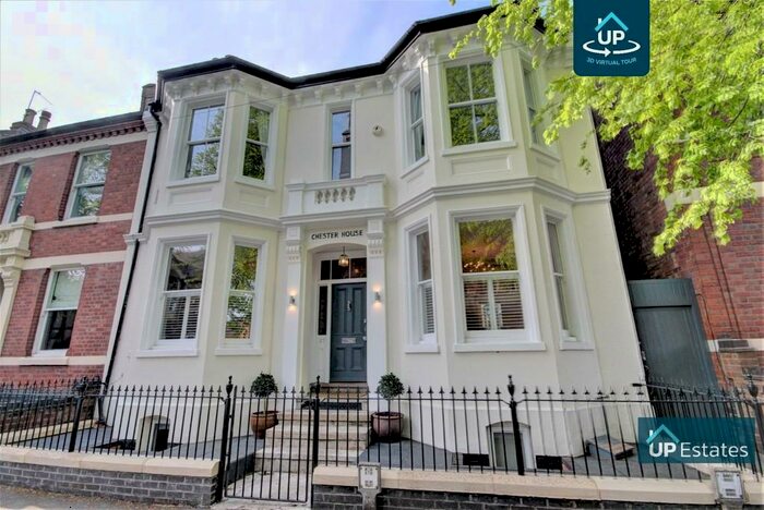 5 Bedroom Semi-Detached House To Rent In Chester House, Leicester Street, CV32