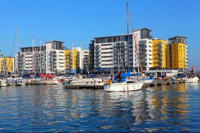 2 Bedroom Flat To Rent In Midway Quay, Eastbourne, BN23