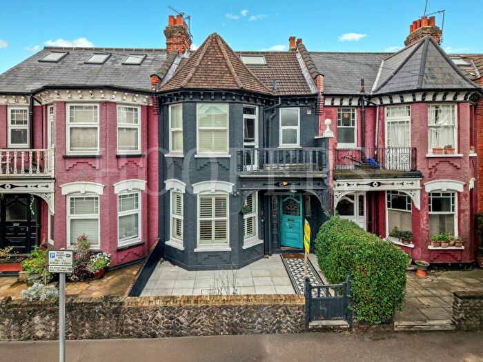4 Bedroom Terraced House For Sale In Mulgrave Road, London, NW10