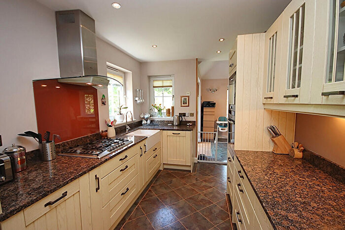 3 Bedroom End Of Terrace House For Sale In Penfold Grange, Billingshurst, RH14