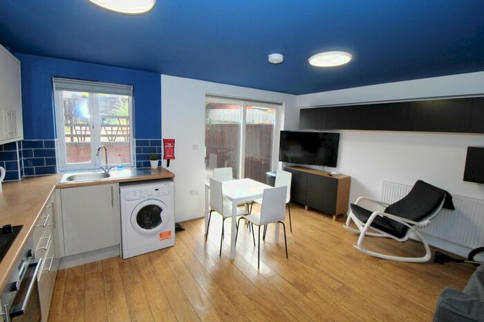 3 Bedroom Terraced House To Rent In Spon End, Coventry, West Midlands, CV1