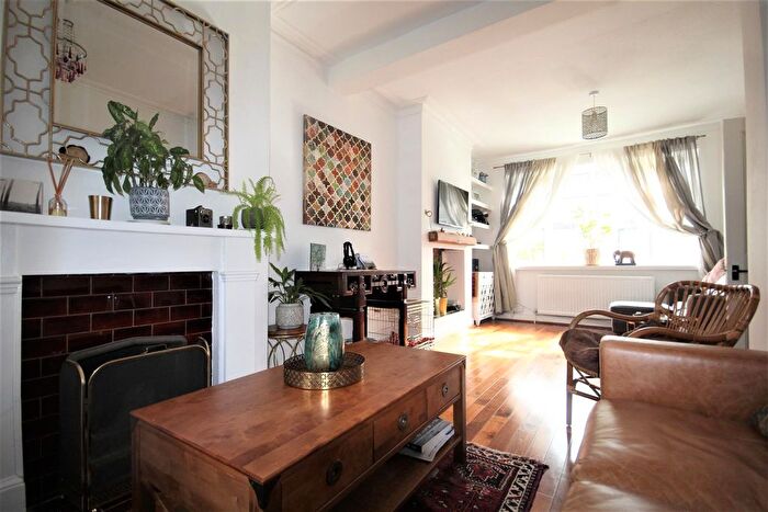 3 Bedroom Terraced House For Sale In Prospect Road, Woodford Green, IG8