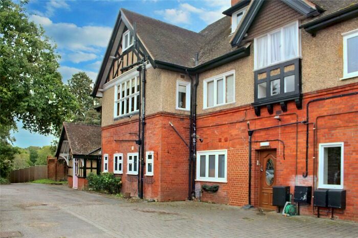 1 Bedroom Flat For Sale In London Road, Hartley Wintney, Hook, Hampshire, RG27