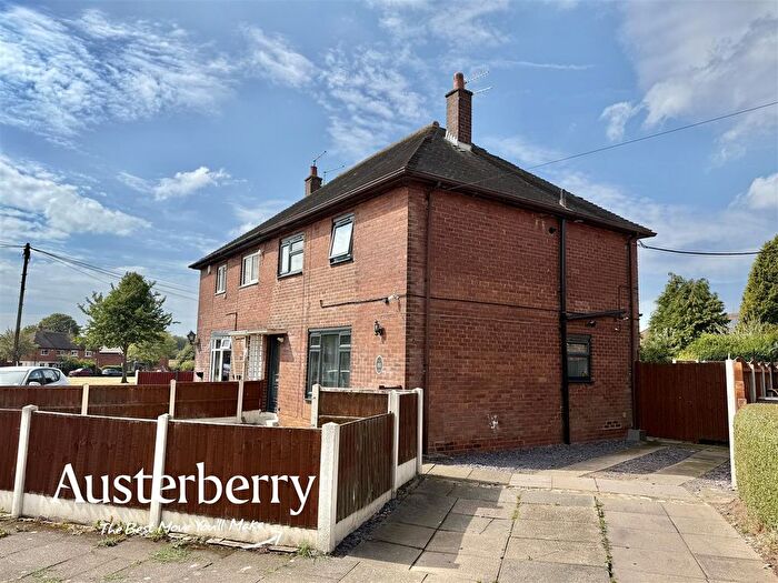 3 Bedroom Semi-detached House For Sale In Ulverston Road, Blurton, Stoke-On-Trent, ST3