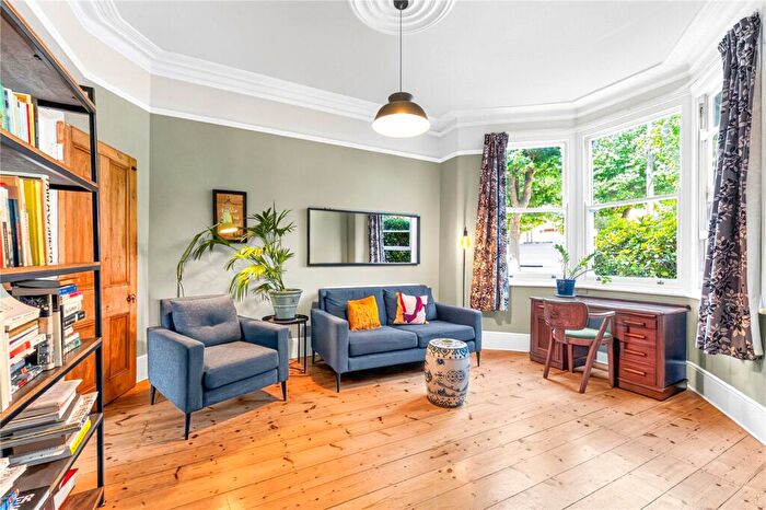 1 Bedroom Flat For Sale In Carlingford Road, South Tottenham, London, N15