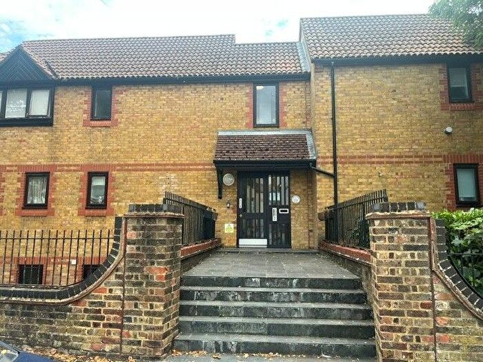 1 Bedroom Flat To Rent In Greyhound Road, Sutton, SM1
