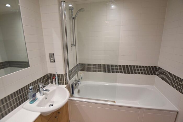 1 Bedroom Flat To Rent In South Fifth Street, Milton Keynes, MK9