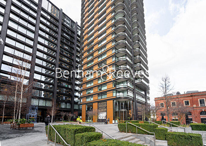 2 Bedroom Apartment To Rent In Principal Tower, London, EC2A
