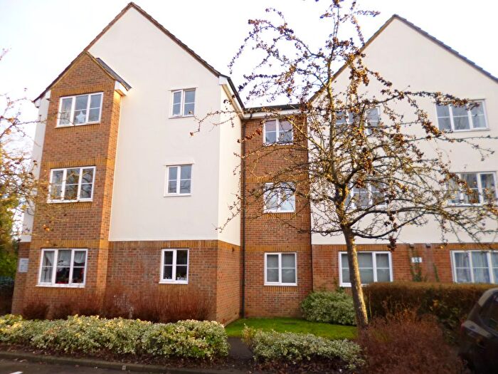 2 Bedroom Flat To Rent In Gisburne Way, North Watford, Watford, WD24