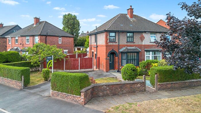 2 Bedroom Semi Detached House For Sale In Queens Drive, Newton-Le-Willows, WA12