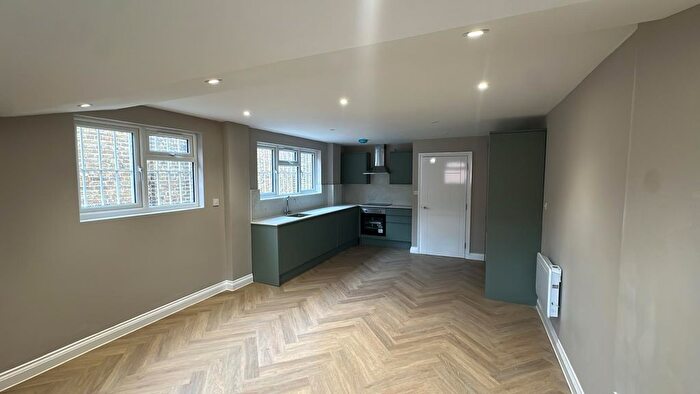 1 Bedroom Flat To Rent In Denmark Hill, SE5