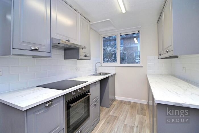 1 Bedroom Flat To Rent In Moorfield, Harlow, CM18