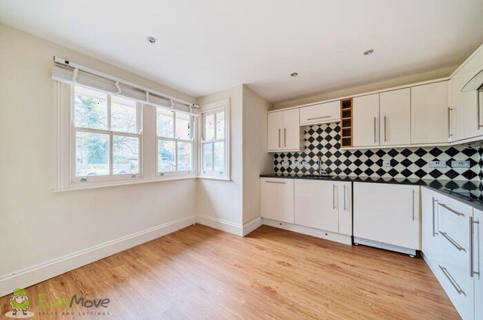 3 Bedroom Detached House For Sale In Manor View Brimpton Road, Brimpton, Reading, Berkshire, RG7
