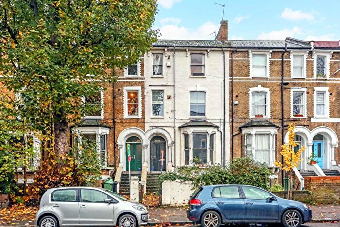 1 Bedroom Apartment To Rent In Amhurst Road, Hackney, E8