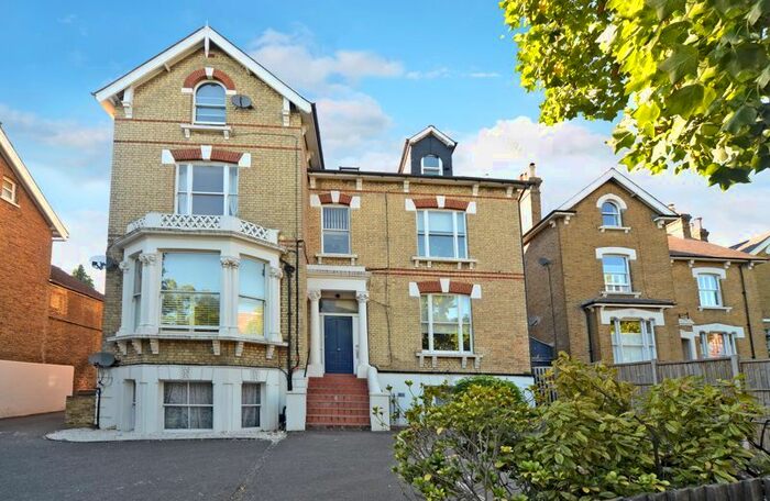 2 Bedroom Flat To Rent In Kingston Hill, Kingston Upon Thames, KT2