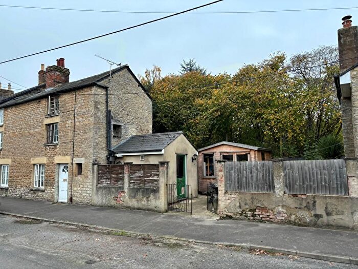 2 Bedroom End Of Terrace House For Sale In Kidlington, Oxfordshire, OX5