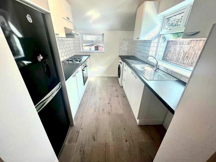 4 Bedroom Semi-Detached House To Rent In Elms Lane, Wembley, HA0