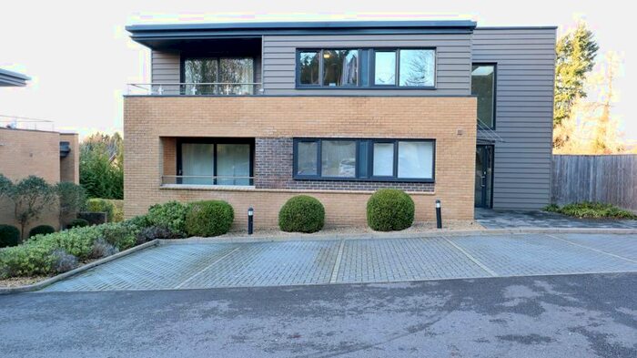 2 Bedroom Flat To Rent In Hillside, Cumnor Hill, Oxford OX2