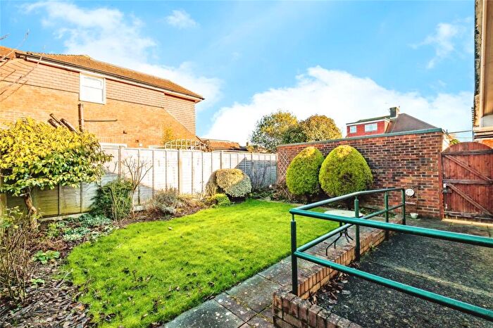 2 Bedroom Bungalow For Sale In Orchard Avenue, Worthing, West Sussex, BN14