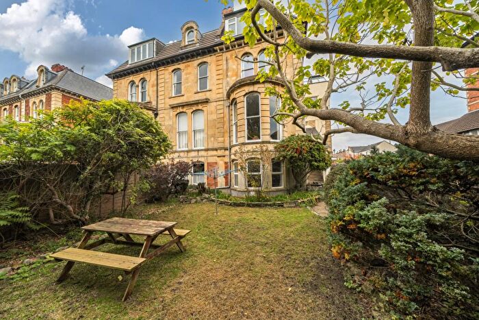 2 Bedroom Flat For Sale In Westbury Park, Bristol, BS6