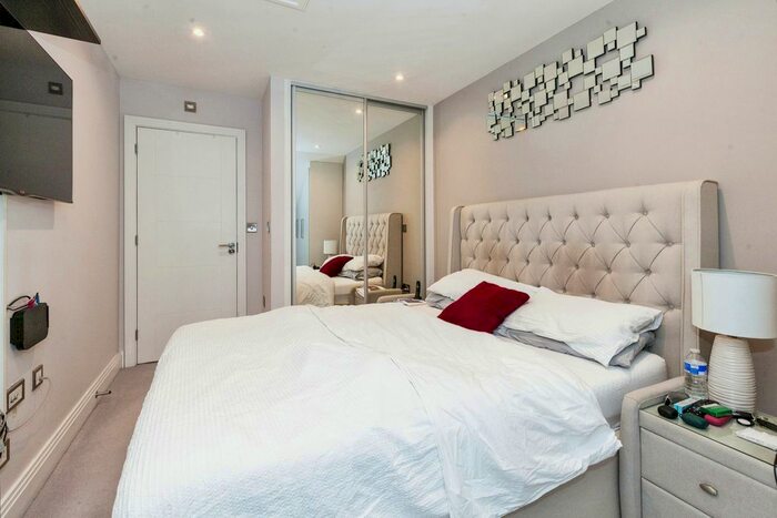 3 Bedroom End Of Terrace House For Sale In Connaught Close, Uxbridge, UB8