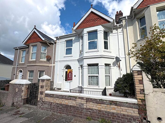 1 Bedroom Flat To Rent In Salcombe Road, Lipson, Plymouth, PL4