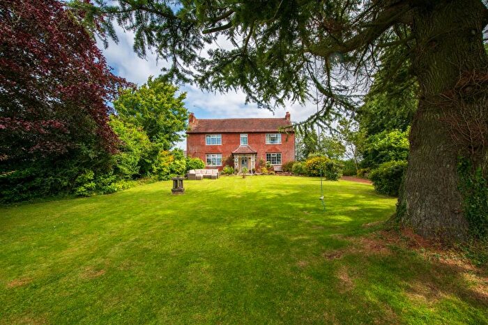 4 Bedroom Detached House For Sale In Conningswick Farm House, Greenway, Rock, DY14