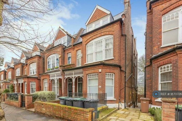 5 Bedroom Flat To Rent In Kings Avenue, London, N10