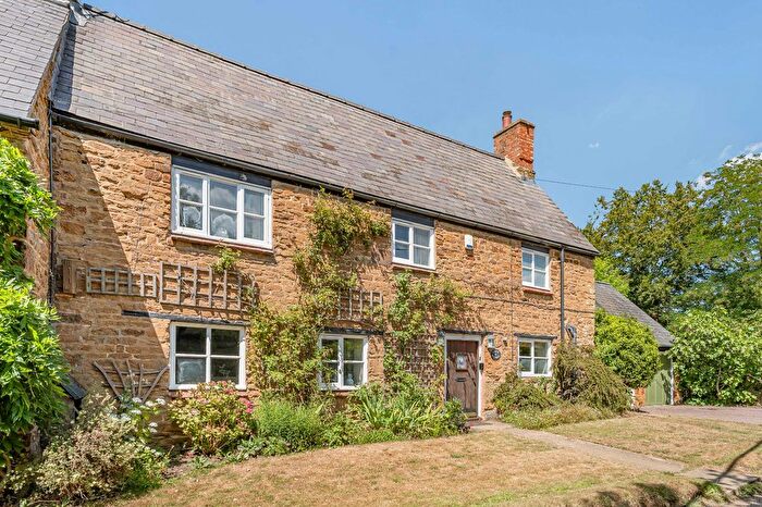 4 Bedroom Detached House For Sale In Frog Lane, Upper Boddington, South Northamptonshire, NN11